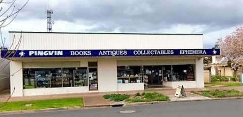 Photo: Pingvin Booksellers & Antiques